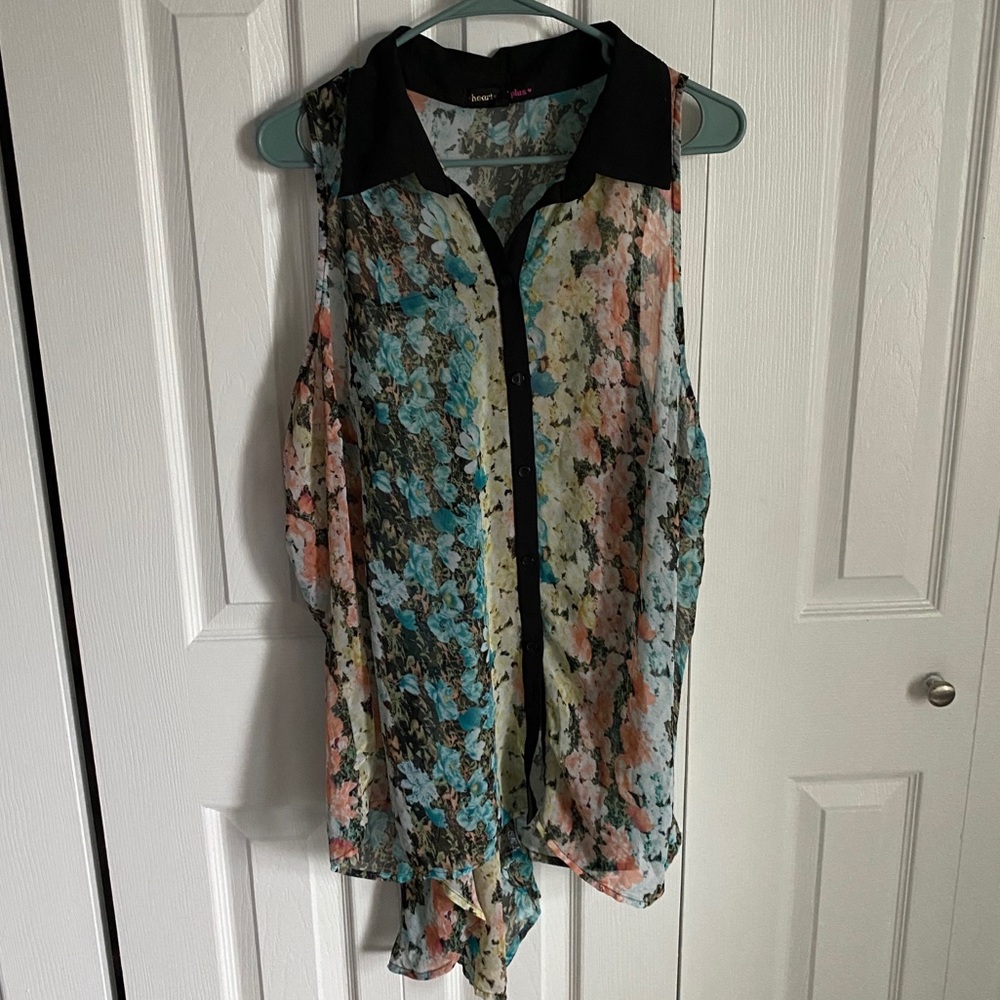 Heart Soul Floral button down tank